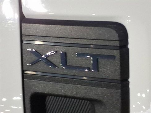 Used 2023 Ford Maverick XLT w/ XLT Luxury Package image 11