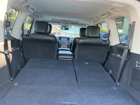 Used 2019 INFINITI QX80 Luxe image 31