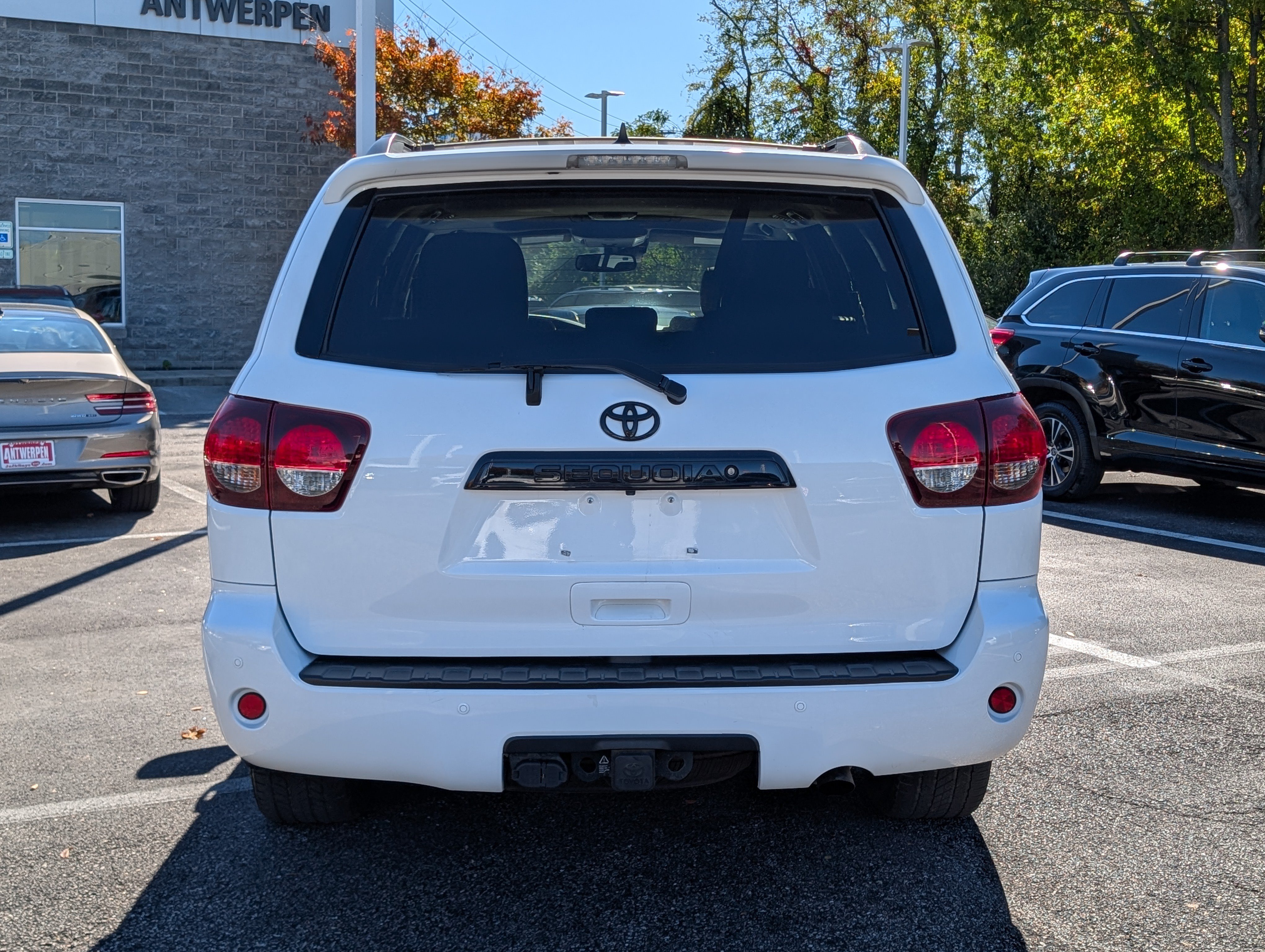 Used 2018 Toyota Sequoia TRD Sport AWD/4WD image 4