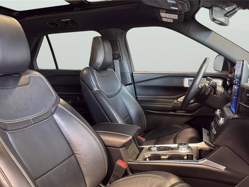 Used 2020 Ford Explorer ST w/ ST Street Pack image 14