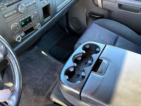 Used 2010 Chevrolet Silverado 1500 LT w/ Power Pack Plus AWD/4WD image 17