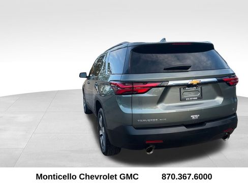 Used 2023 Chevrolet Traverse LT w/ LT Premium Package image 5
