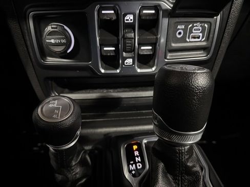 Used 2023 Jeep Wrangler Sport S image 25