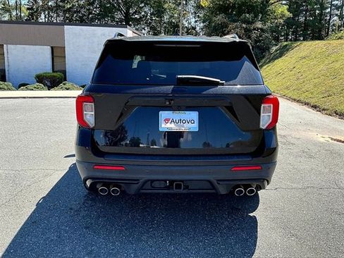 Used 2020 Ford Explorer ST w/ ST Street Pack image 9