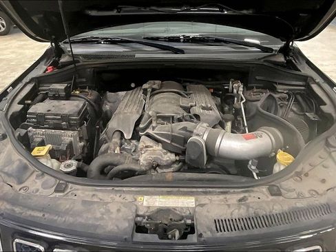 Used 2012 Jeep Grand Cherokee SRT8 w/ Luxury Group II AWD/4WD image 10