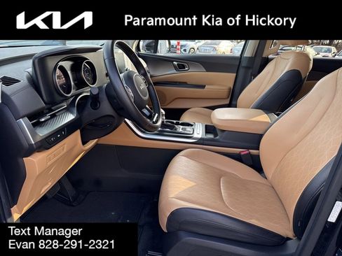 Used 2024 Kia Carnival LX image 23