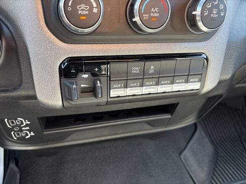 Used 2024 RAM 2500 Tradesman AWD/4WD image 31