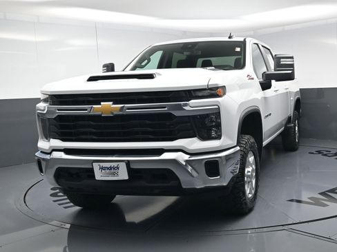 Certified 2024 Chevrolet Silverado 2500 LT image 11