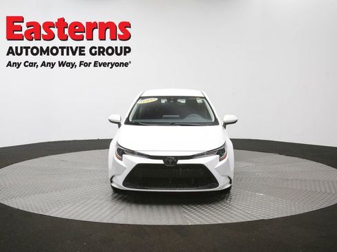 Used 2022 Toyota Corolla LE FWD image 52