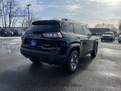 Used 2019 Jeep Cherokee Trailhawk w/ Cold Weather Group AWD/4WD image 9