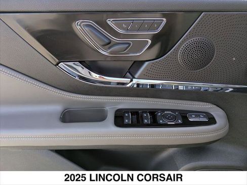 New 2025 Lincoln Corsair AWD w/ Equipment Group 101A image 8