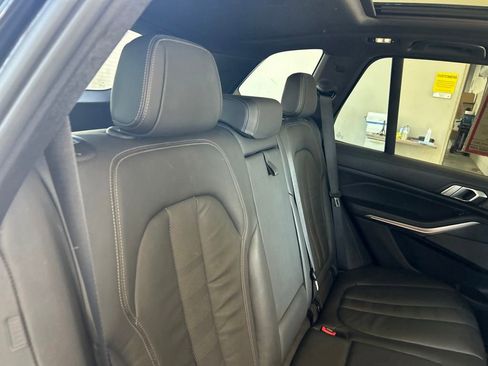 Used 2020 BMW X5 sDrive40i w/ M Sport Package RWD image 29