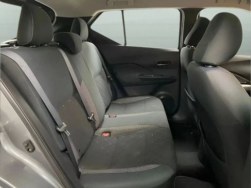 Used 2019 Nissan Kicks SV FWD image 13