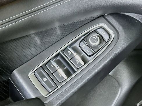 Used 2024 Subaru Ascent Touring AWD/4WD image 15