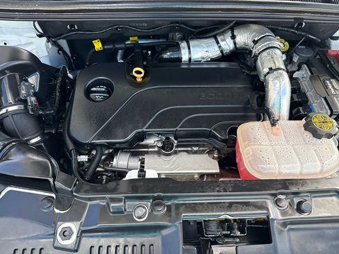 Used 2021 Buick Encore Preferred image 36