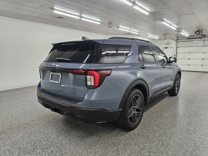 New 2027 Ford Explorer ST-Line w/ Premium Package