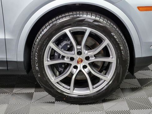 Used 2026 Porsche Cayenne Coupe AWD/4WD image 41