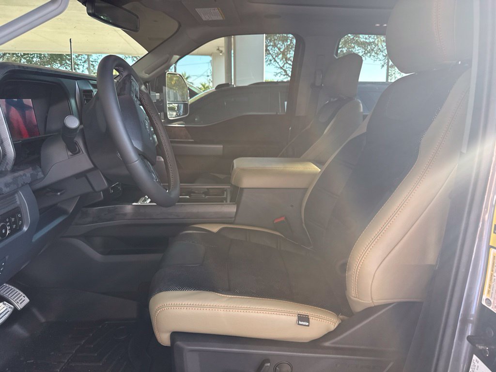 Used 2026 Ford F250 Lariat w/ Black Appearance Package AWD/4WD image 2