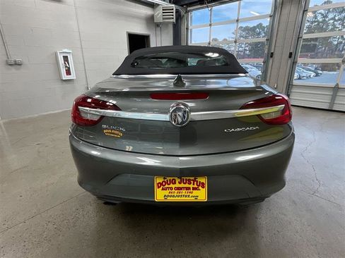 Used 2017 Buick Cascada Premium image 4