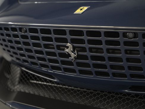 Used 2025 Ferrari Roma Spider RWD image 13