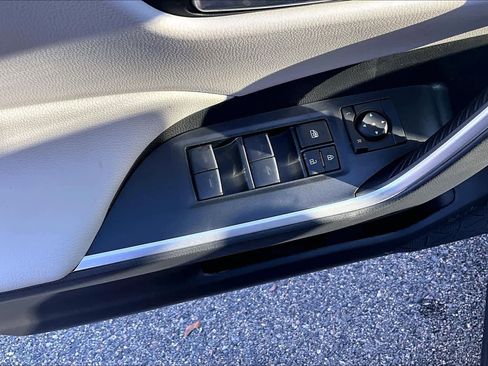 New 2025 Toyota RAV4 XLE image 18