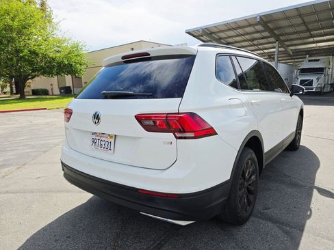 Used 2018 Volkswagen Tiguan S FWD image 9