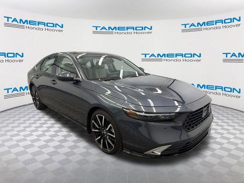 Used 2024 Honda Accord Touring image 7