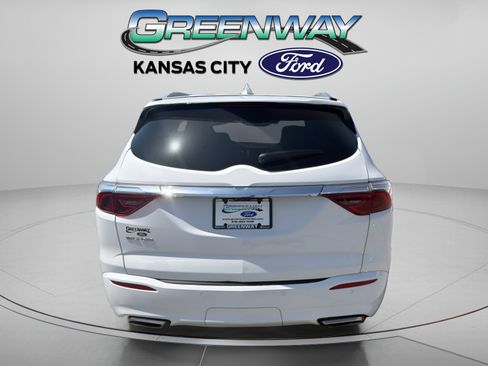 Used 2022 Buick Enclave Premium AWD/4WD image 7