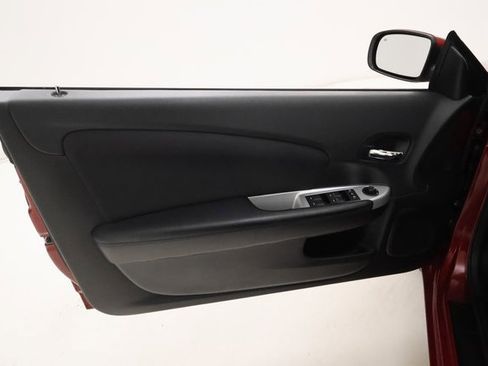 Used 2013 Chrysler 200 Touring image 7