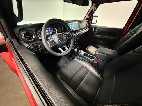 Used 2024 Jeep Wrangler Unlimited Sahara w/ Safety Group AWD/4WD image 55