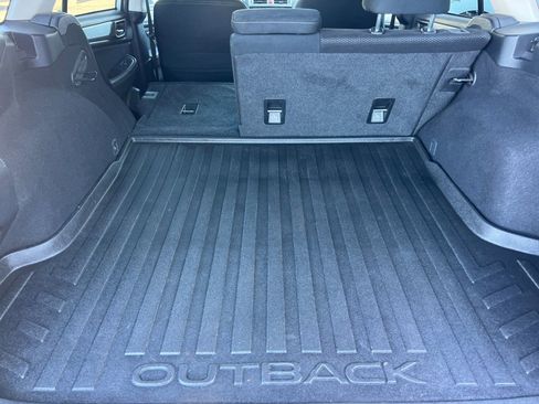 Used 2017 Subaru Outback 2.5i Premium AWD/4WD image 15