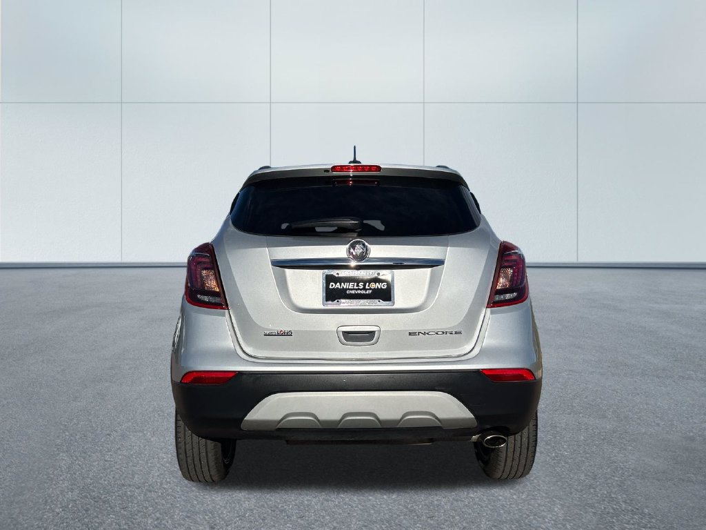 Used 2021 Buick Encore Preferred FWD image 4