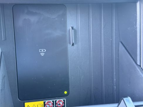 Used 2025 Toyota Sequoia Limited image 18