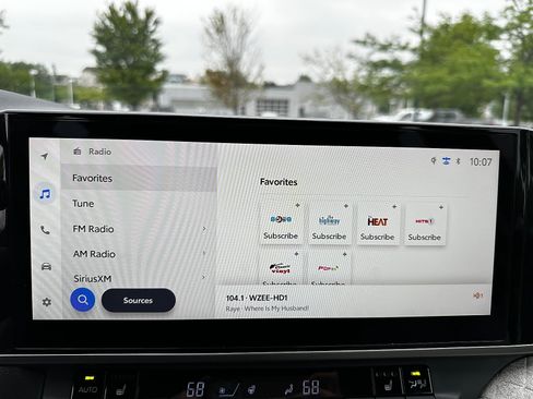 Used 2026 Toyota Camry XLE FWD image 19