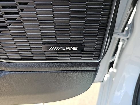 Certified 2024 Jeep Grand Cherokee Overland w/ Adv Protech Group III image 32