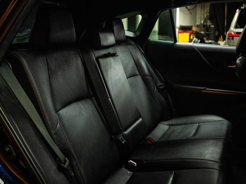 Used 2022 Toyota Venza XLE AWD/4WD image 12