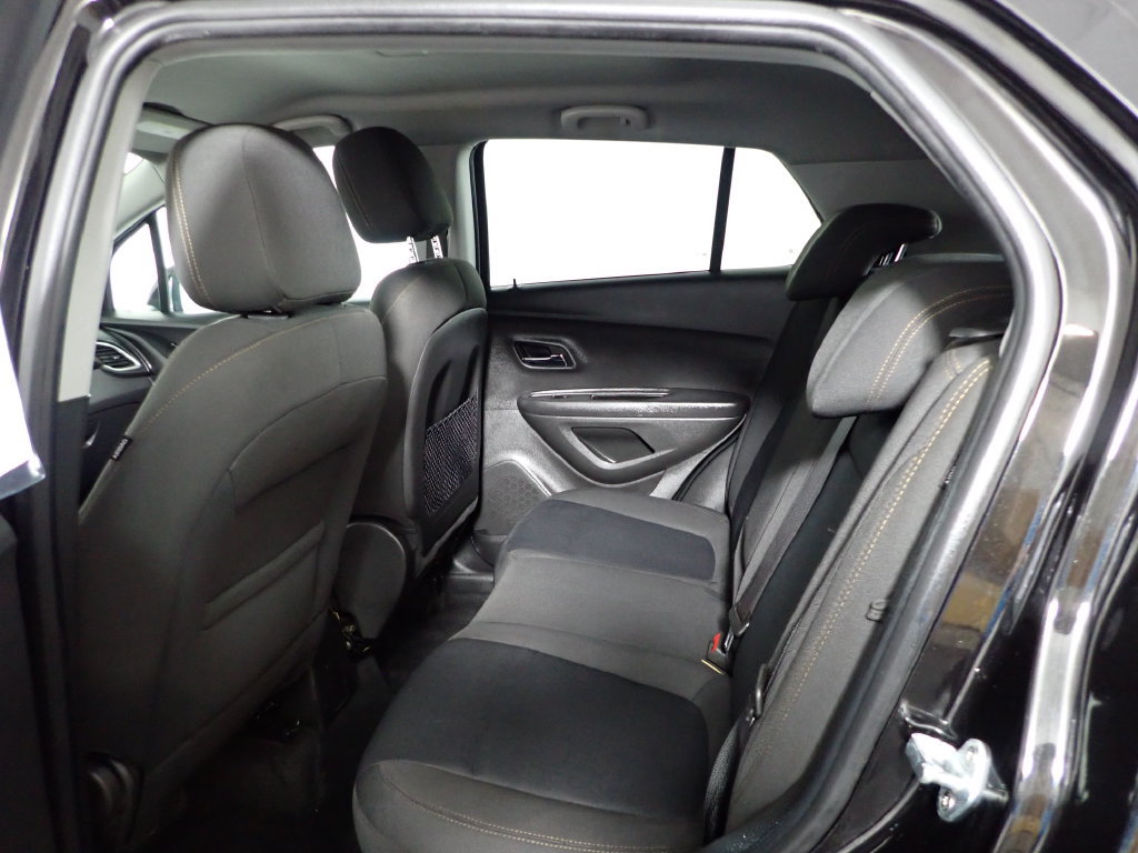 Used 2020 Chevrolet Trax LS w/ Tint and Cruise Package AWD/4WD image 27