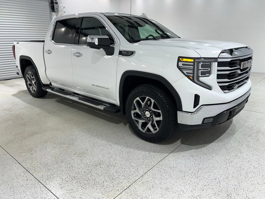 Used 2024 GMC Sierra 1500 SLT w/ SLT Premium Package AWD/4WD image 7