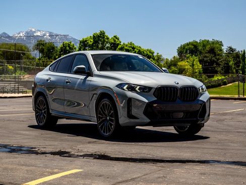 New 2027 BMW X6 xDrive40i w/ Executive Package AWD/4WD image 7