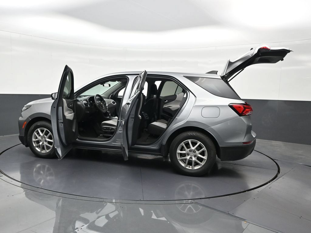 Used 2023 Chevrolet Equinox LS w/ LS Convenience Package FWD image 37