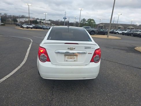 Used 2015 Chevrolet Sonic LTZ image 4