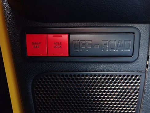 Used 2015 Jeep Wrangler Rubicon AWD/4WD image 14