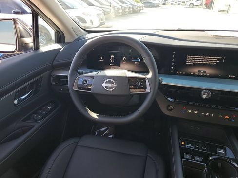 Used 2025 Nissan Murano SL AWD/4WD image 9
