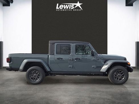 New 2026 Jeep Gladiator Sport image 5