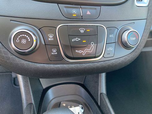 Certified 2021 Chevrolet Malibu LS image 17