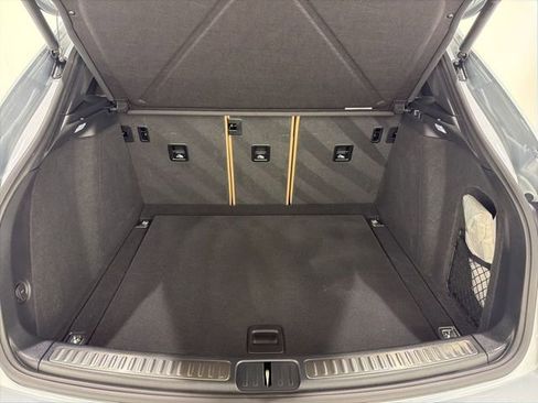 Used 2025 Porsche Macan image 25