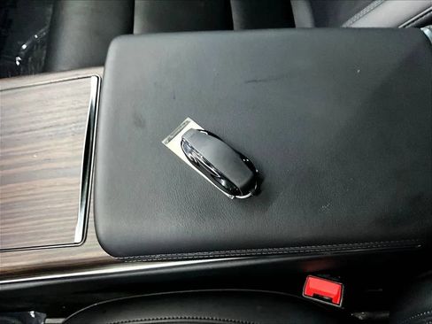 Used 2022 Tesla Model S AWD/4WD image 38