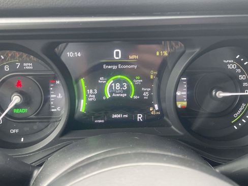 Used 2024 Jeep Wrangler Unlimited w/ Convenience Group AWD/4WD image 14