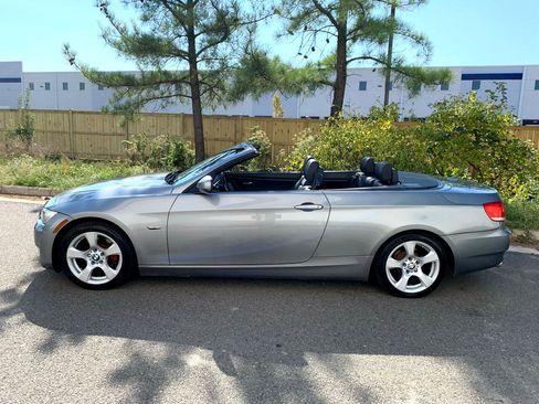 Used 2010 BMW 328i Convertible image 5