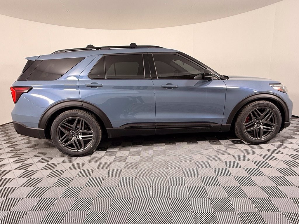 Certified 2025 Ford Explorer ST w/ Sun And Sound Package AWD/4WD image 7